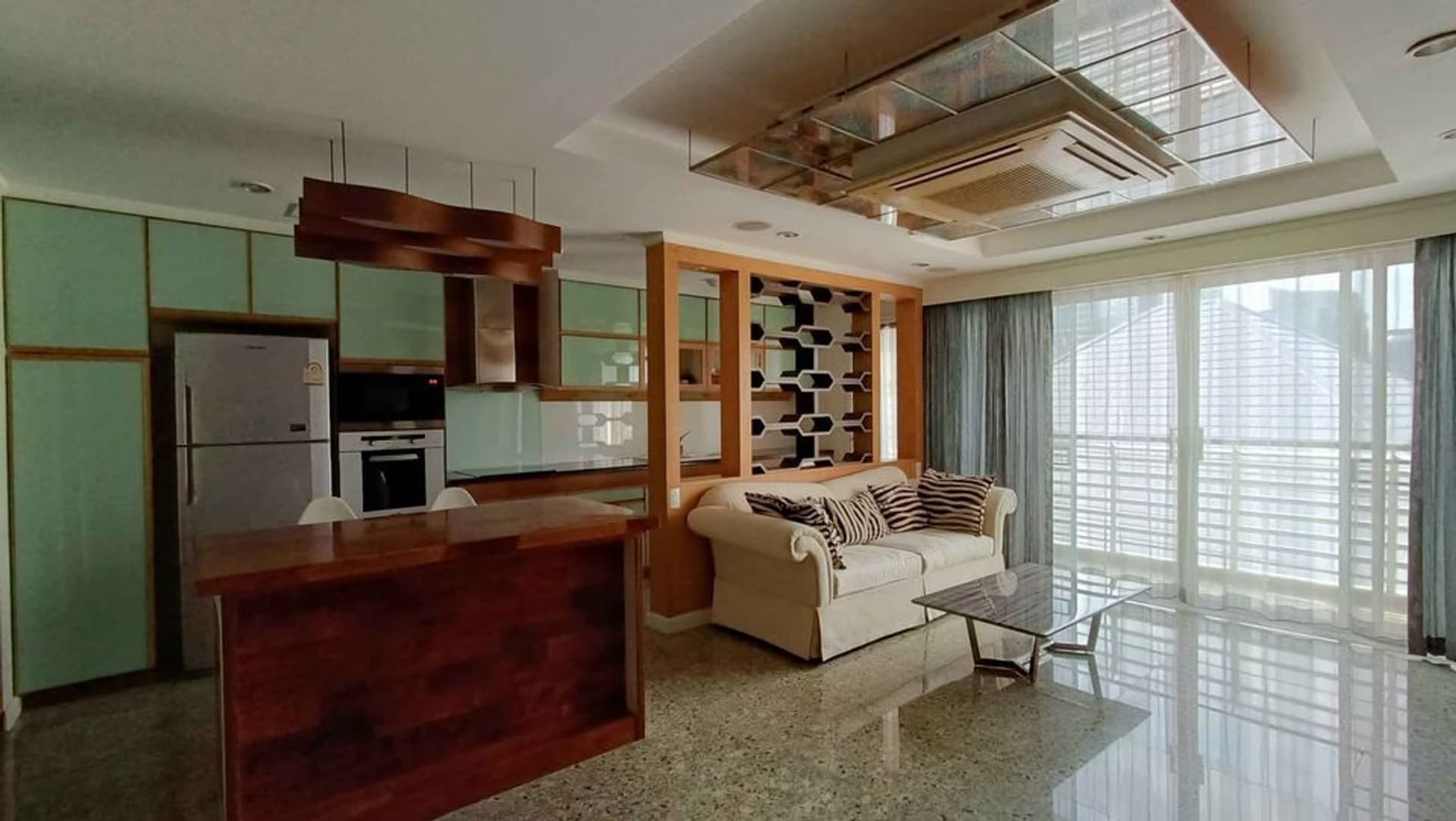 Condo for Rent at Avenue 61 Condominium - Image 1