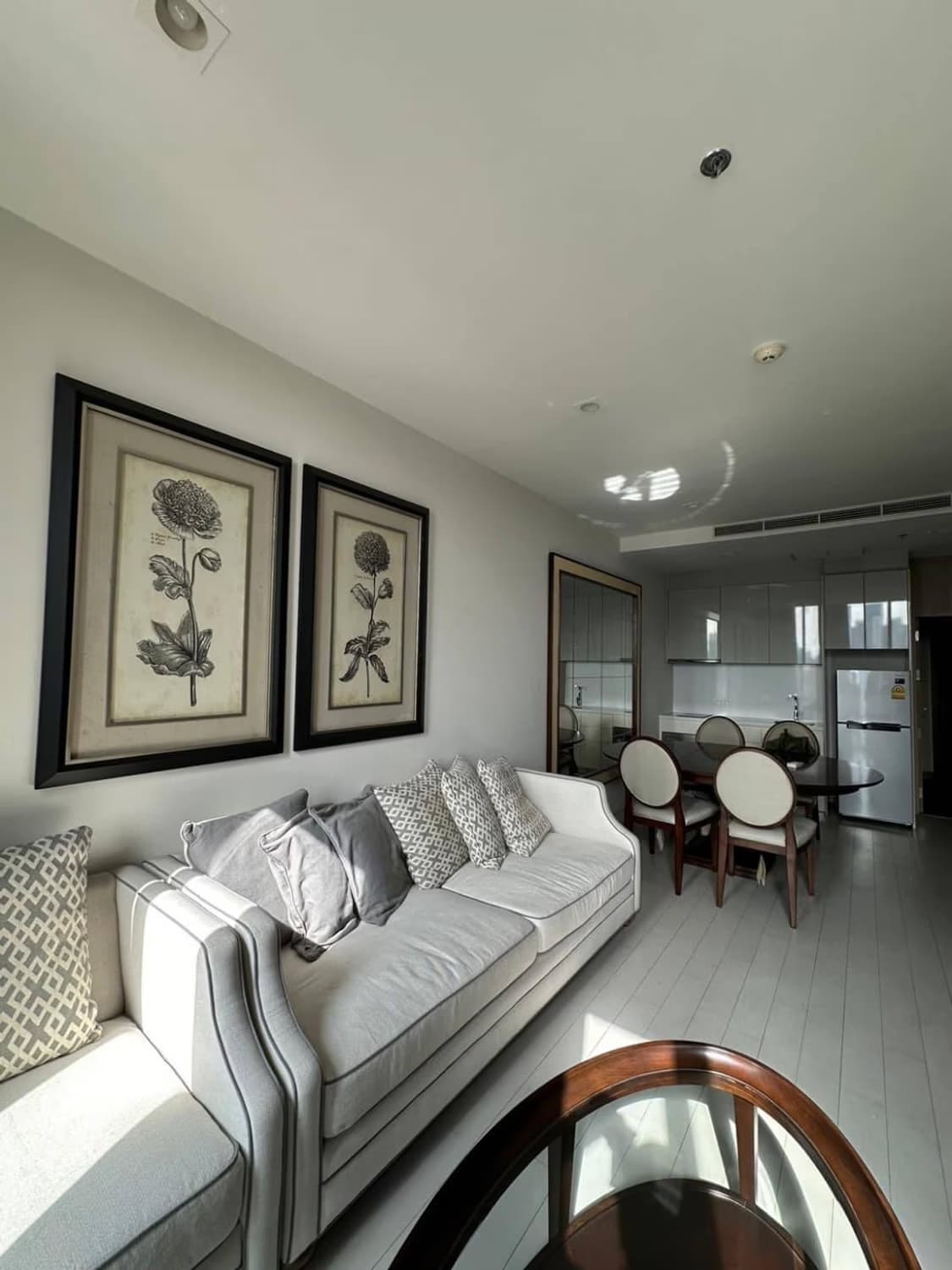 1 Bed Condo for Rent and Sale in Pathum Wan - Image 2
