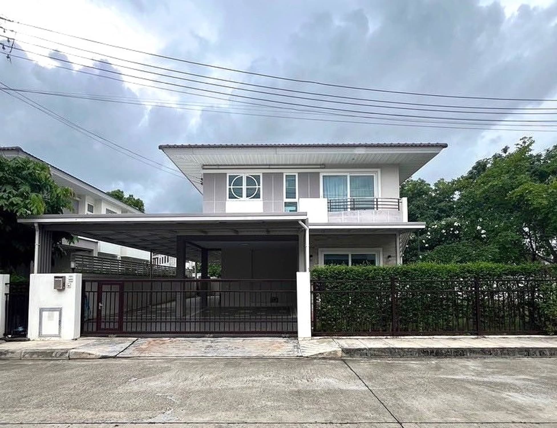 4 Bed House for Sale in Hang Dong - Image 1