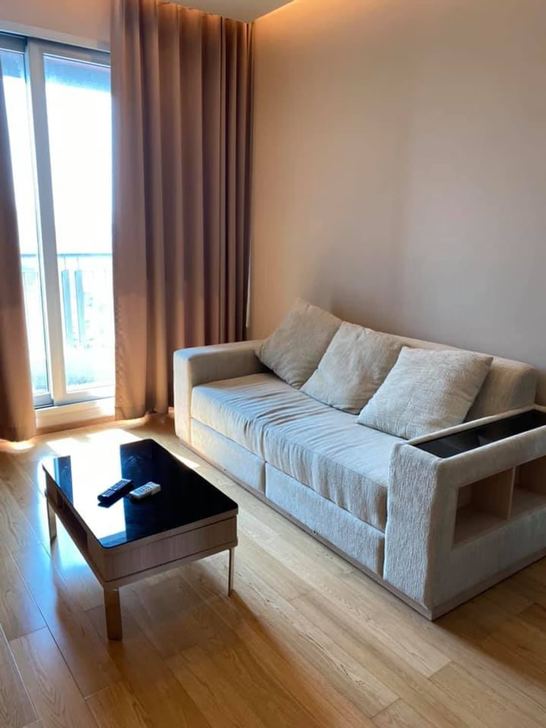 1 Bedroom Condo - Image 1