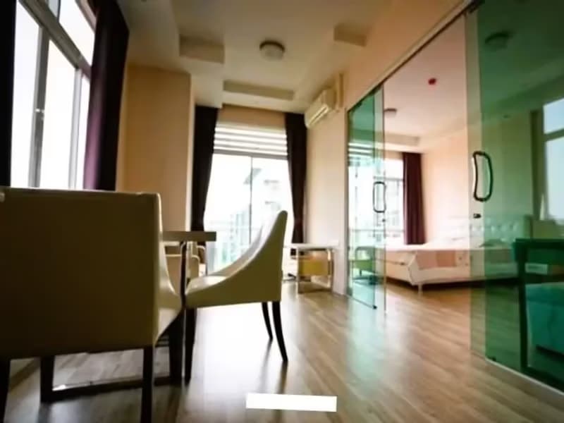 1 Bedroom Condo