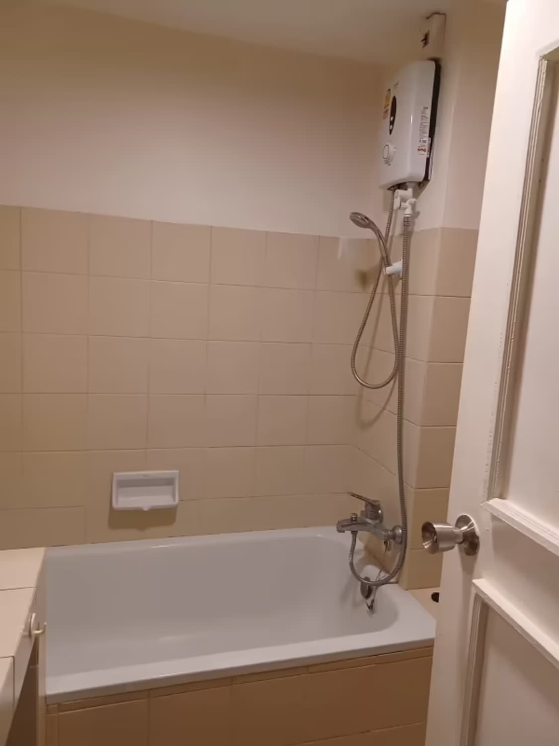 Studio for Rent in Suthep, Mueang Chiang Mai - Image 4