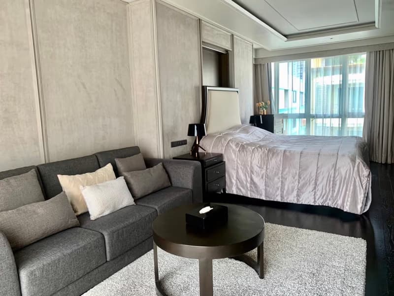 3 Bed Condo for Rent in Khlong Toei