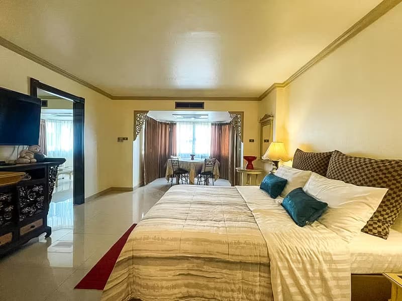 2 Bedroom Condo