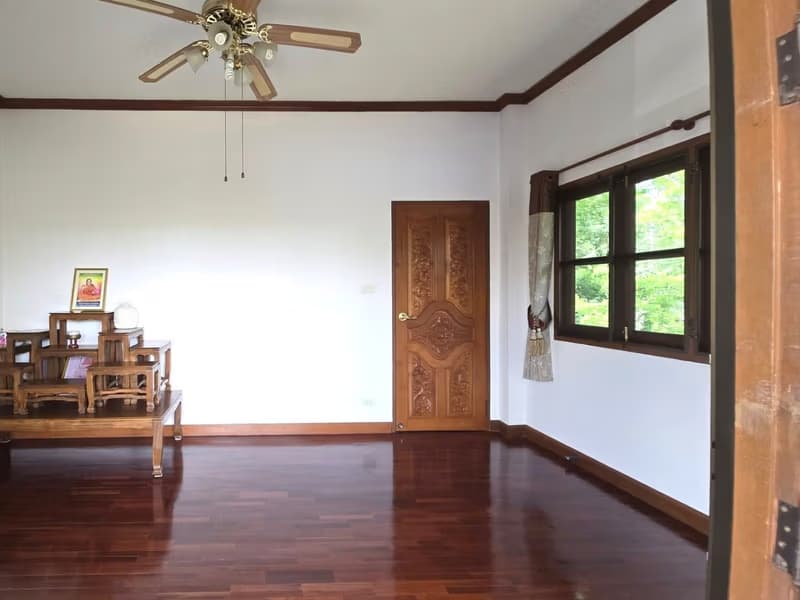 5 Bed House for Sale in Doi Saket District