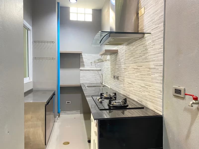 3 Bed House for Rent in Saraphi