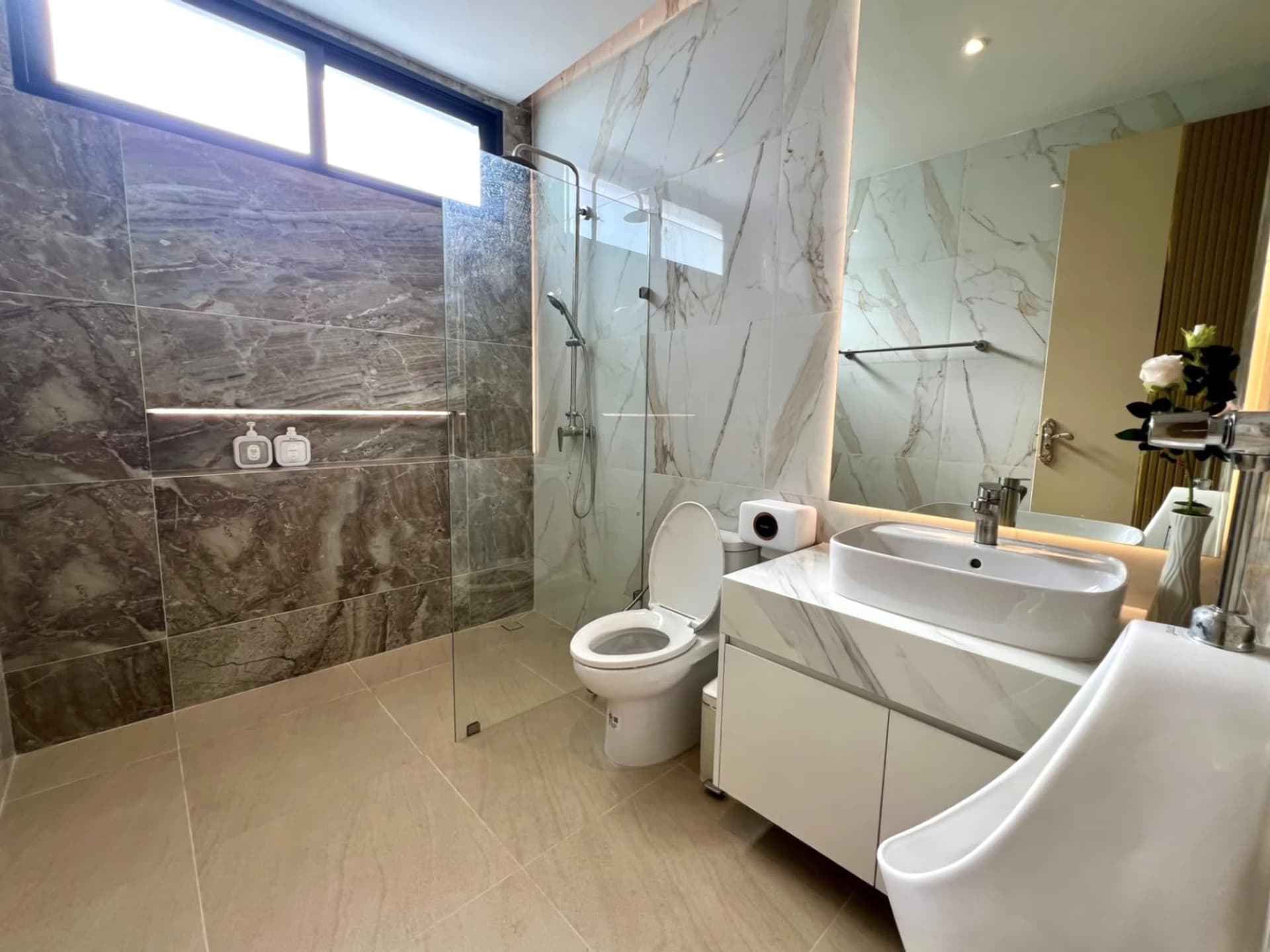 7 Bed House for Rent and Sale in Mueang Chiang Mai District - Image 23