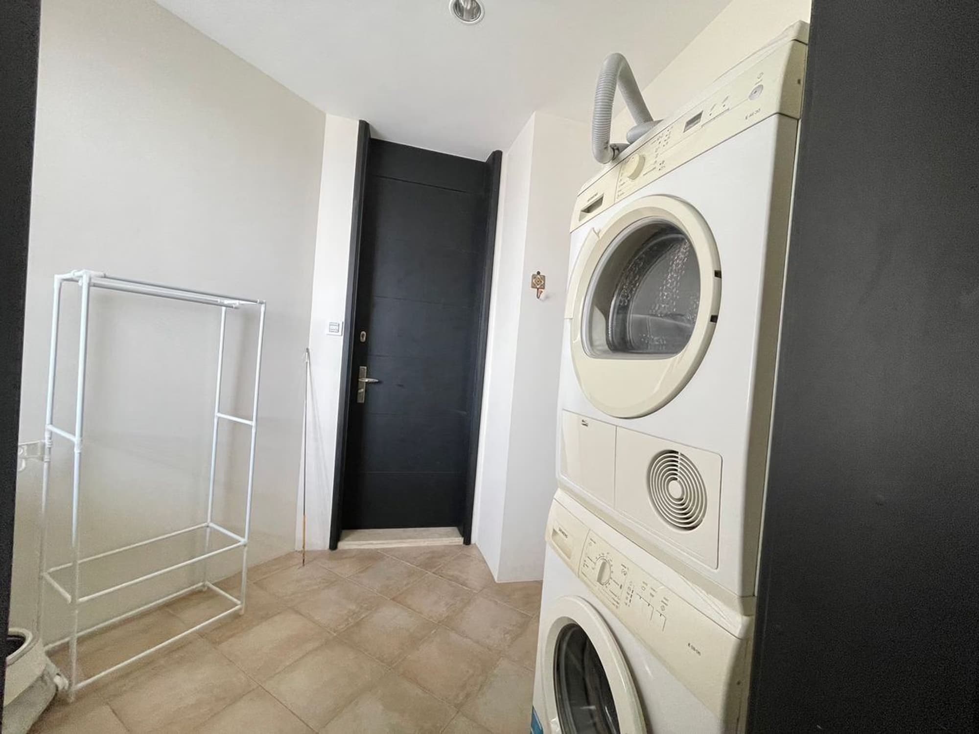 3 Bed Condo for Sale in Bang Rak - Image 14