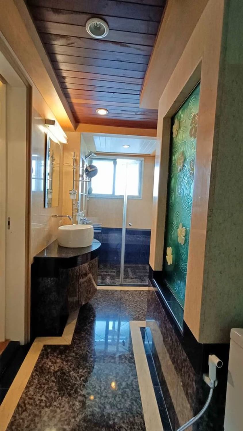 Condo for Rent at Avenue 61 Condominium - Image 6