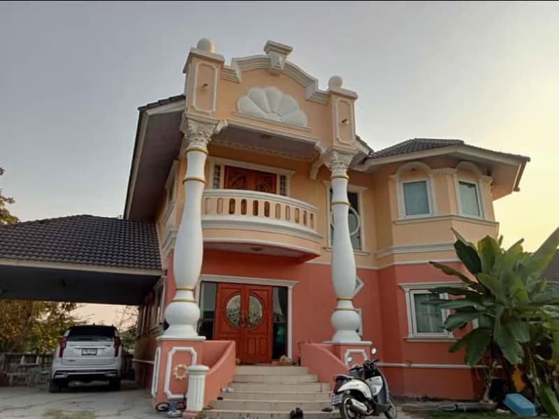 4 Bed House for Sale in San Kamphaeng