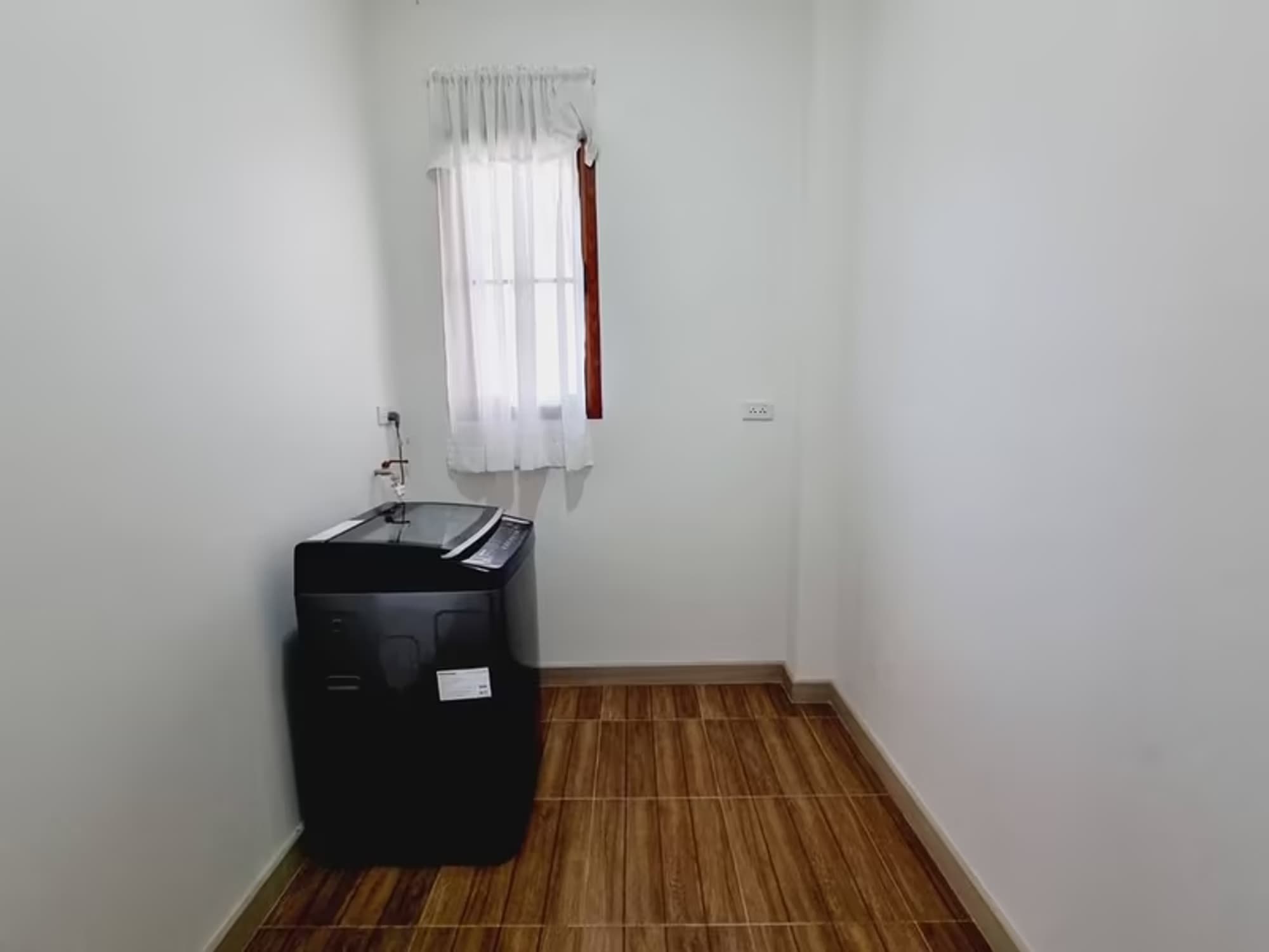 House For Sale/Rent - Image 7