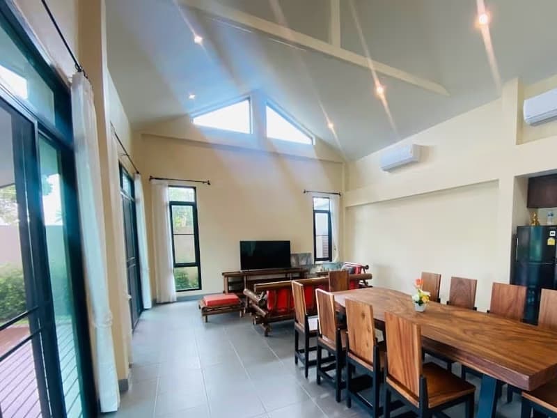 5 Bedroom House