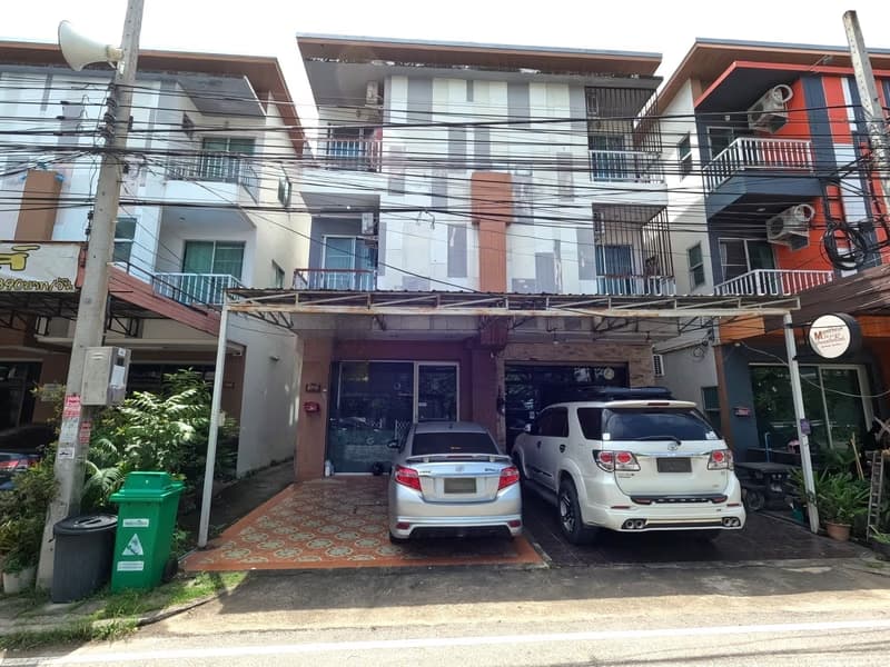 7 Bed Townhouse for Rent and Sale in Mueang Chiang Mai District