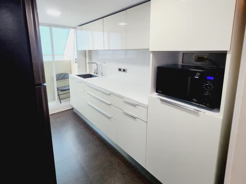 4 Bed Condo for Rent and Sale in Watthana