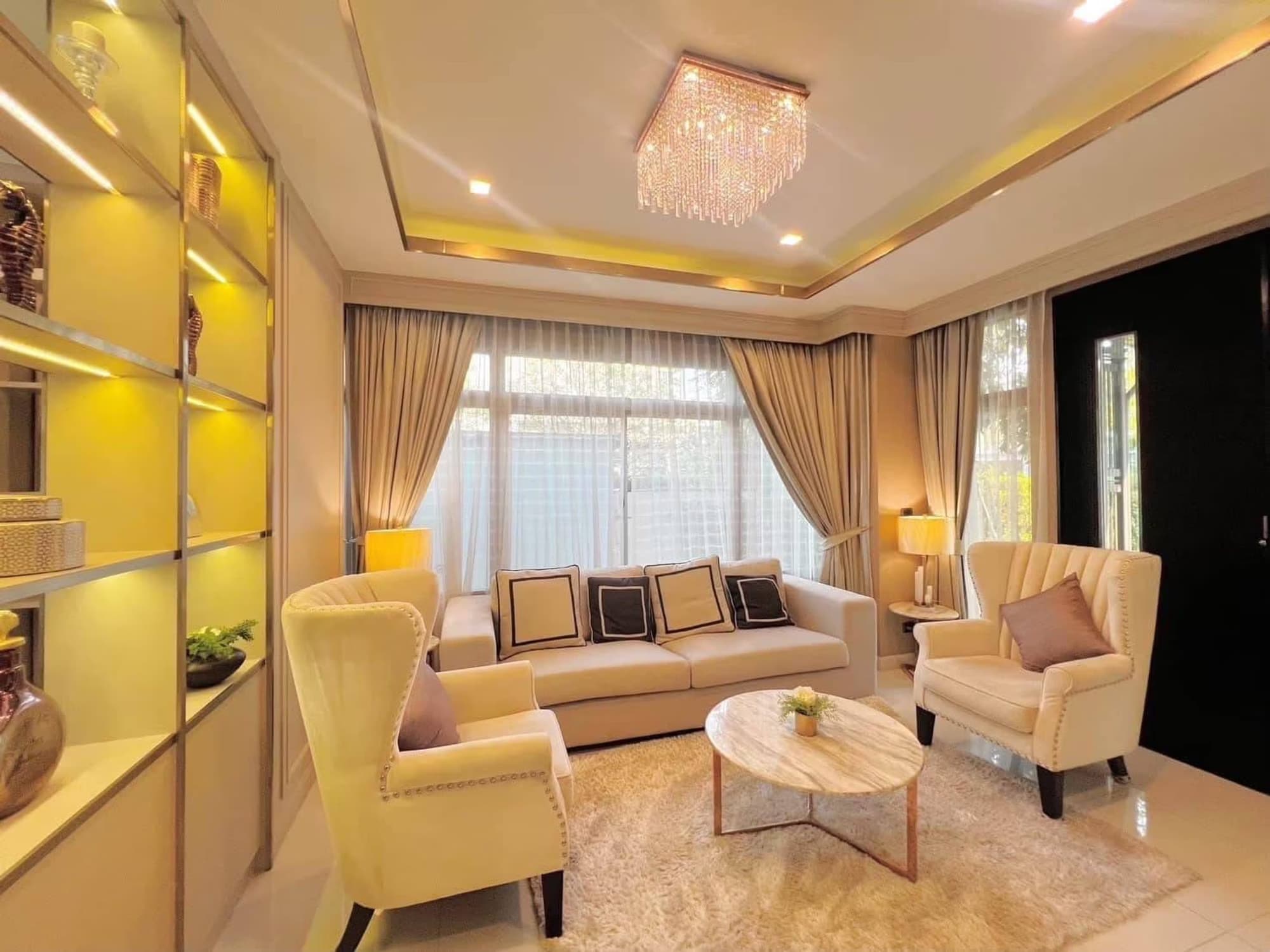 5 Bed House for Sale in อำเภอบางพลี - Image 3