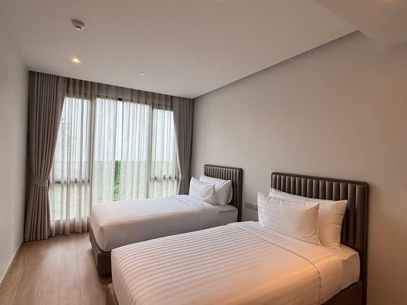 3 Bed Condo for Rent in Watthana