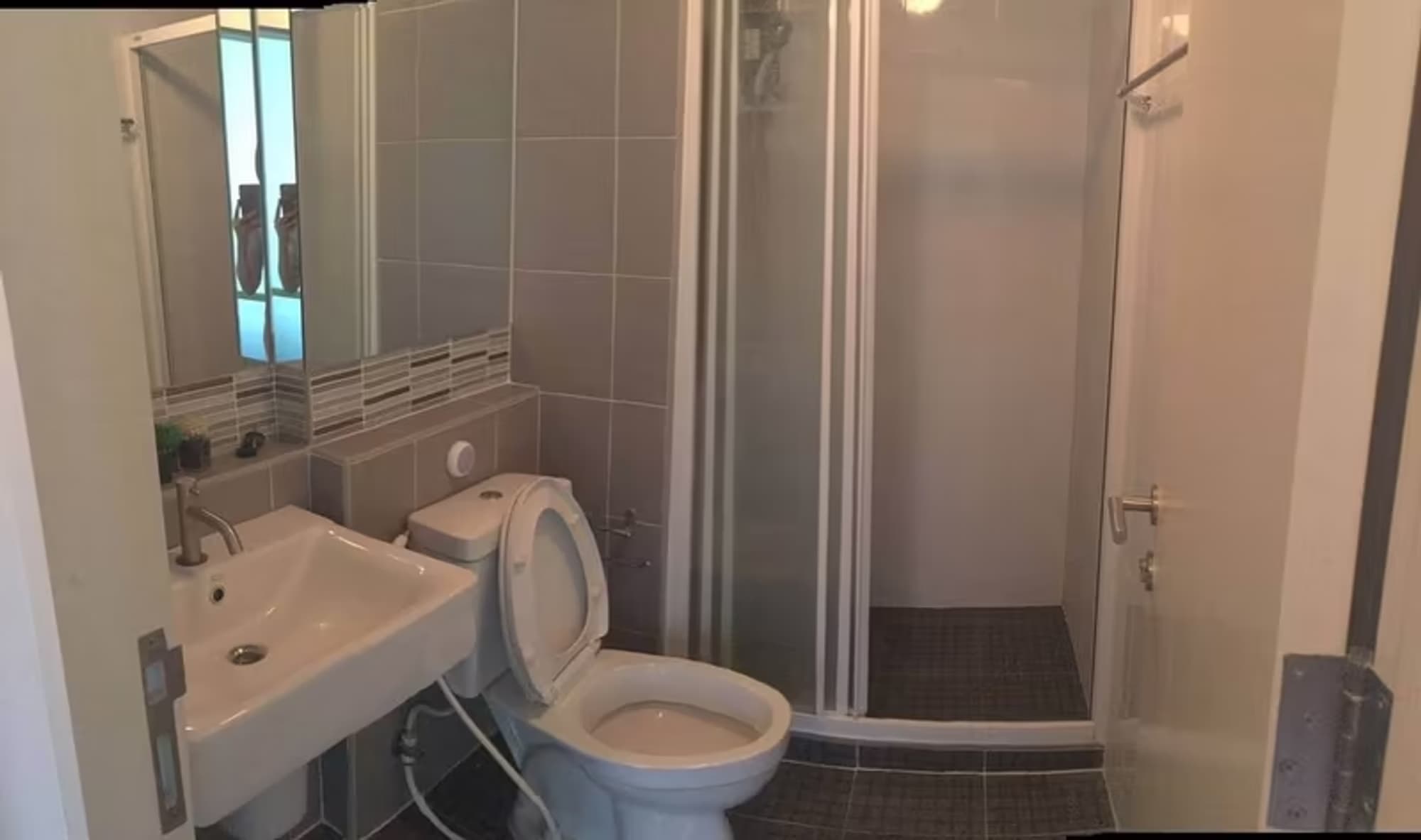 1 Bedroom Condo - Image 2