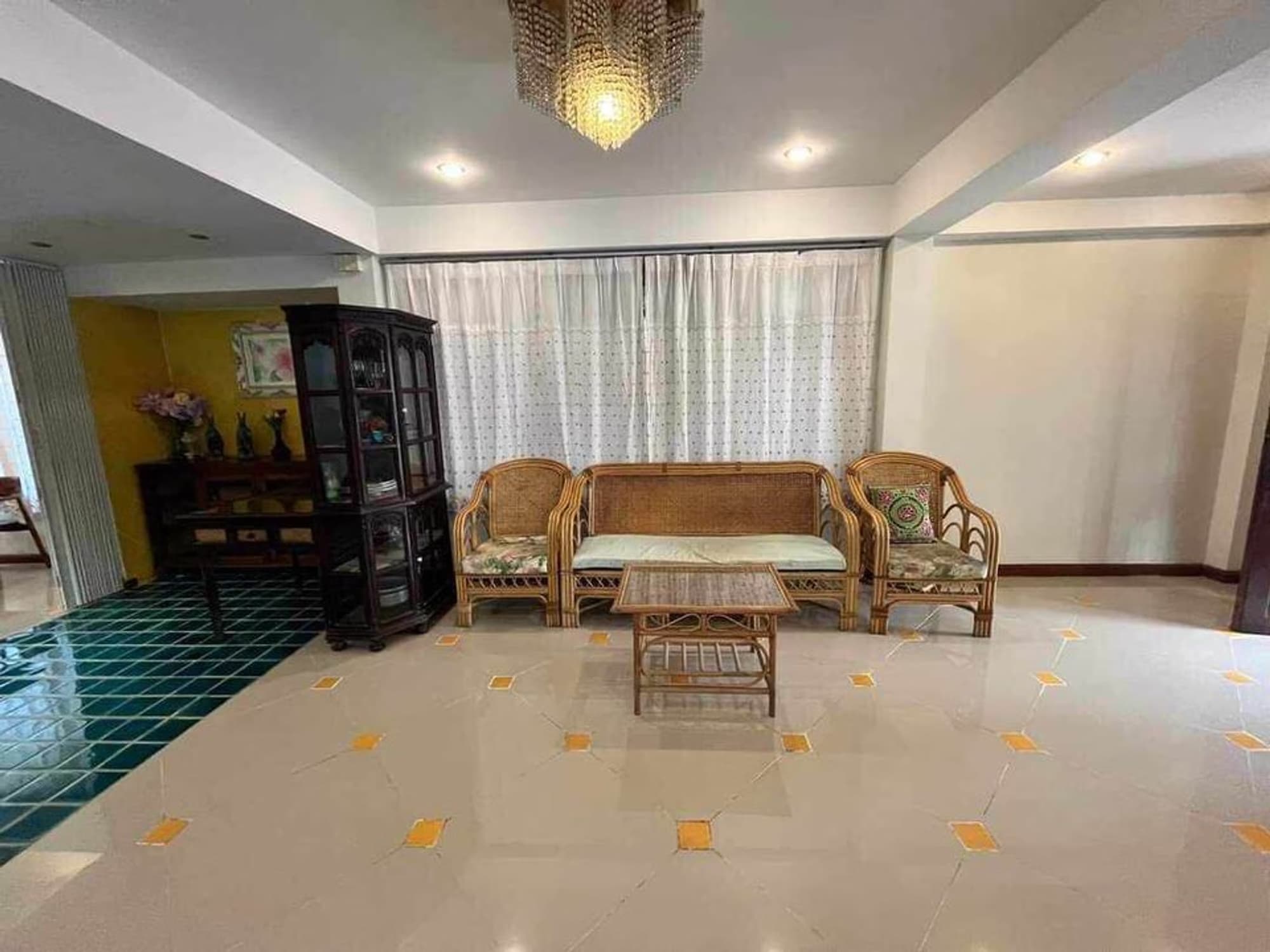 4 Bed House for Rent and Sale in Mueang Chiang Mai - Image 3