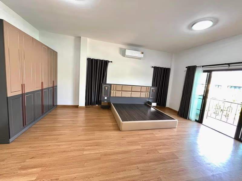 4 Bed House for Rent in Mueang Chiang Mai