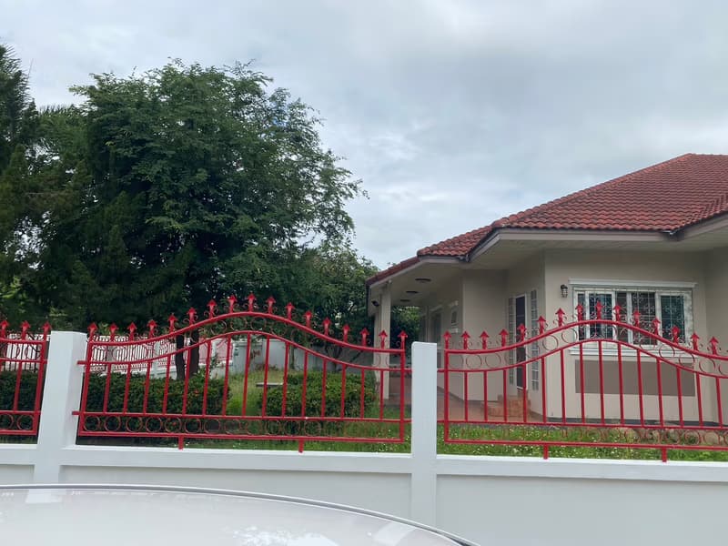 4 Bed House for Rent in San Kamphaeng