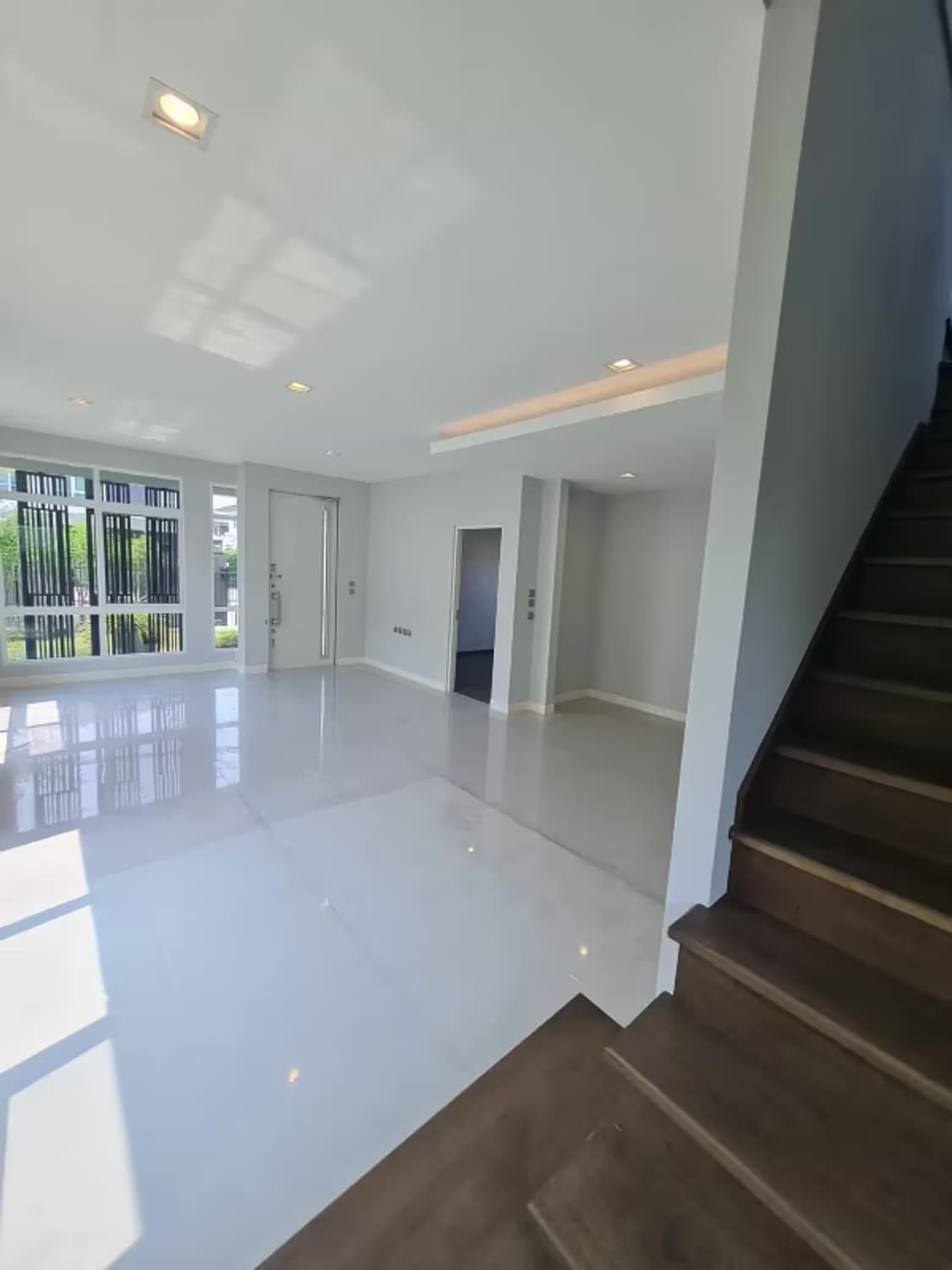4 Bedroom House - Image 5