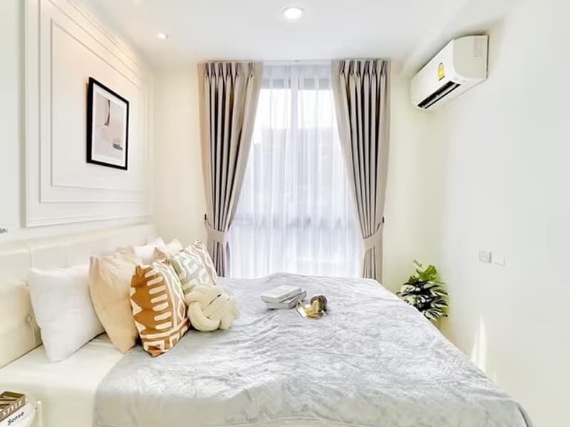 1 Bedroom Condo