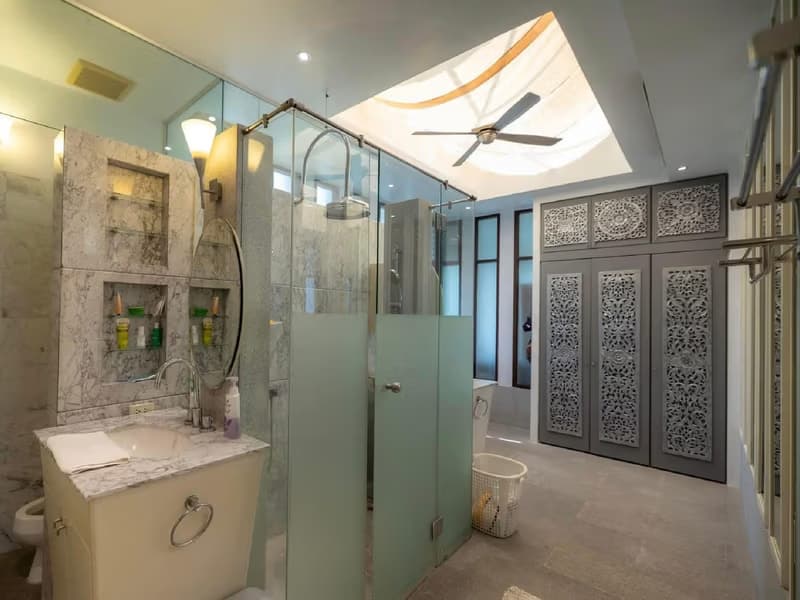 6 Bed House for Sale in Hang Dong District