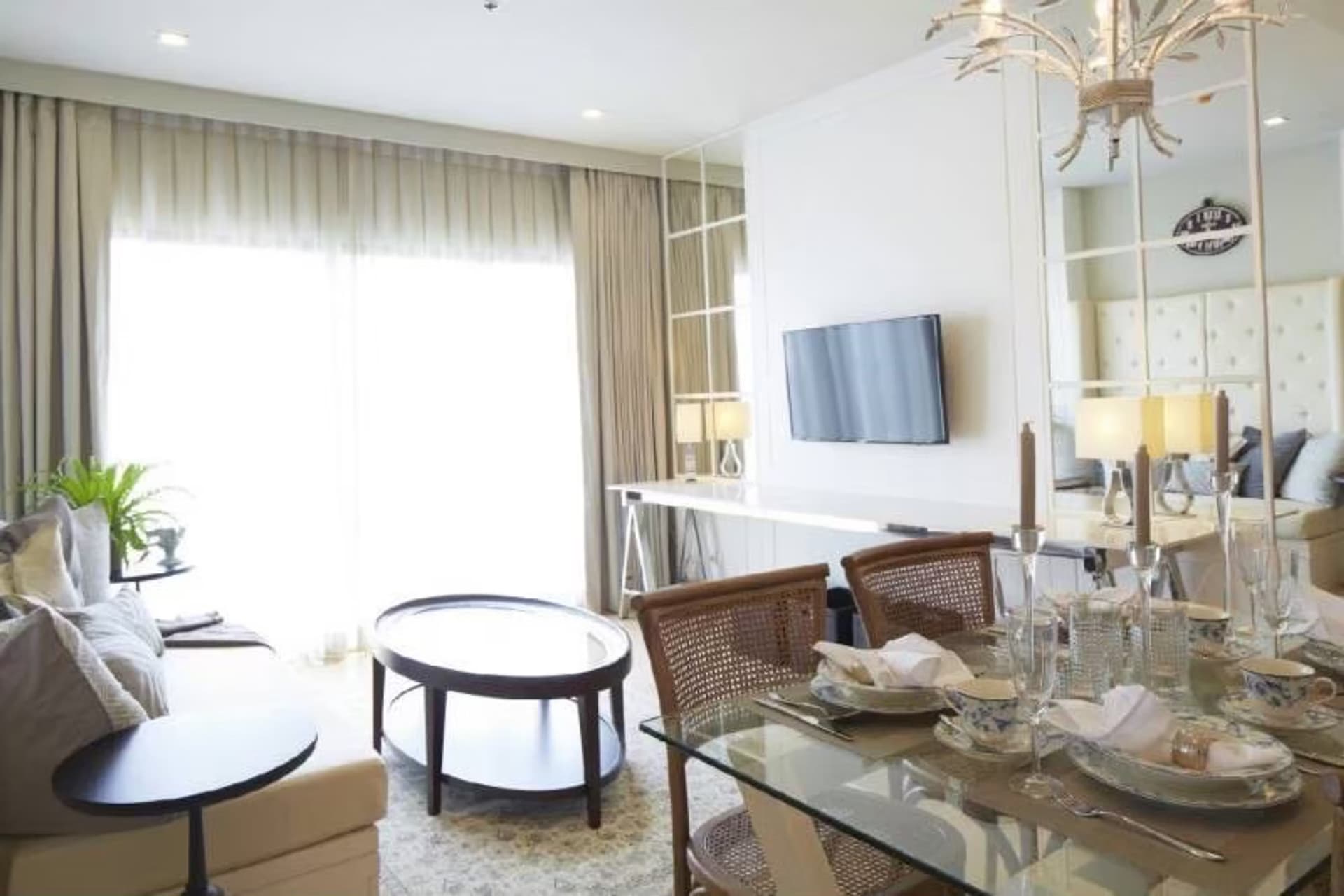 Condo for Rent at Noble Refine - Image 3