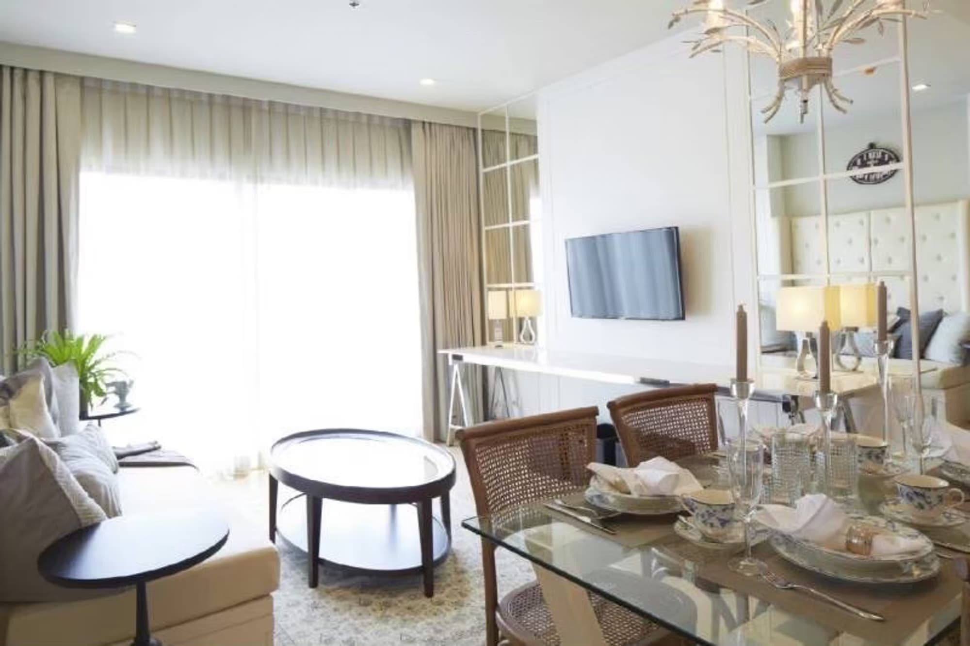 Condo for Rent at Noble Refine - Image 3