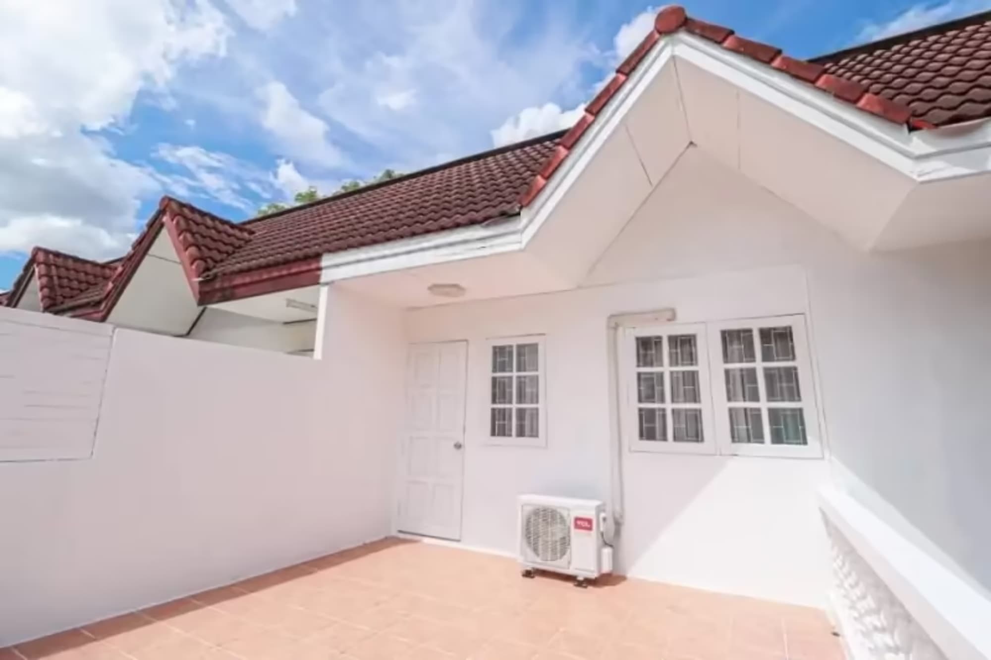 2 Bedroom House - Image 2