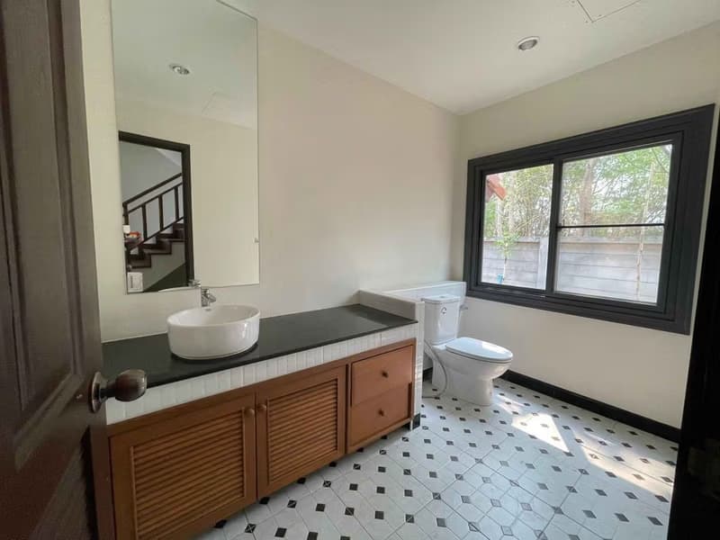 4 Bed House for Rent in Hang Dong