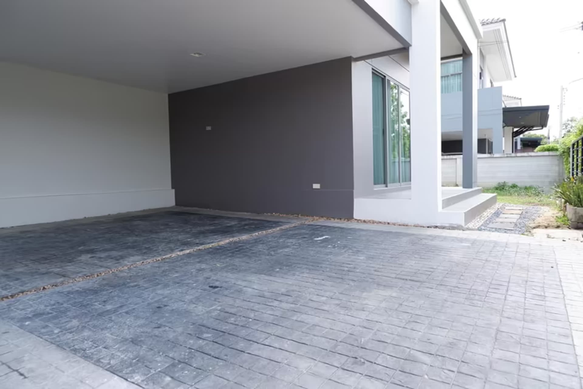 4 Bedroom House - Image 39