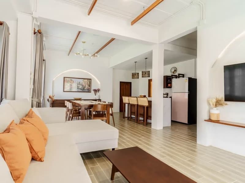 4 Bed House for Rent in Saraphi