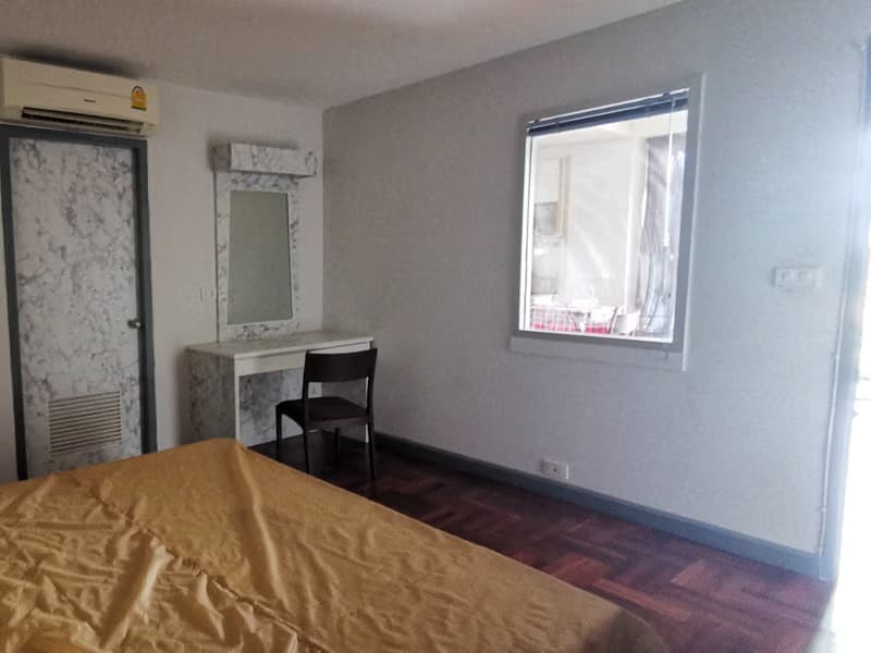 2 Bed Condo for Rent in Khlong Toei
