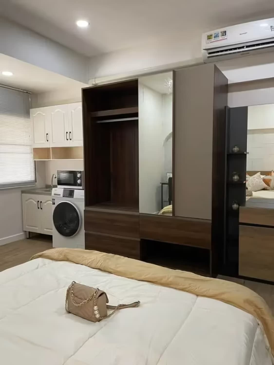 1 Bedroom Condo - Image 2
