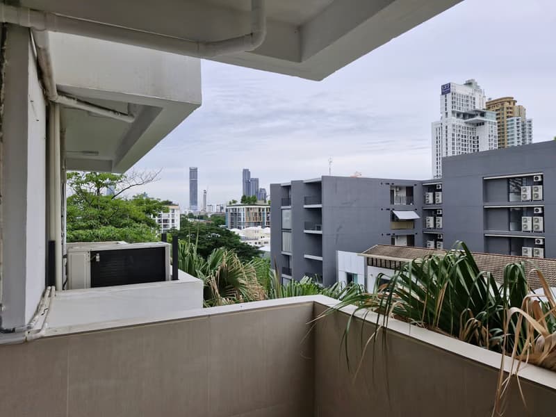 3 Bed Condo for Rent in Watthana