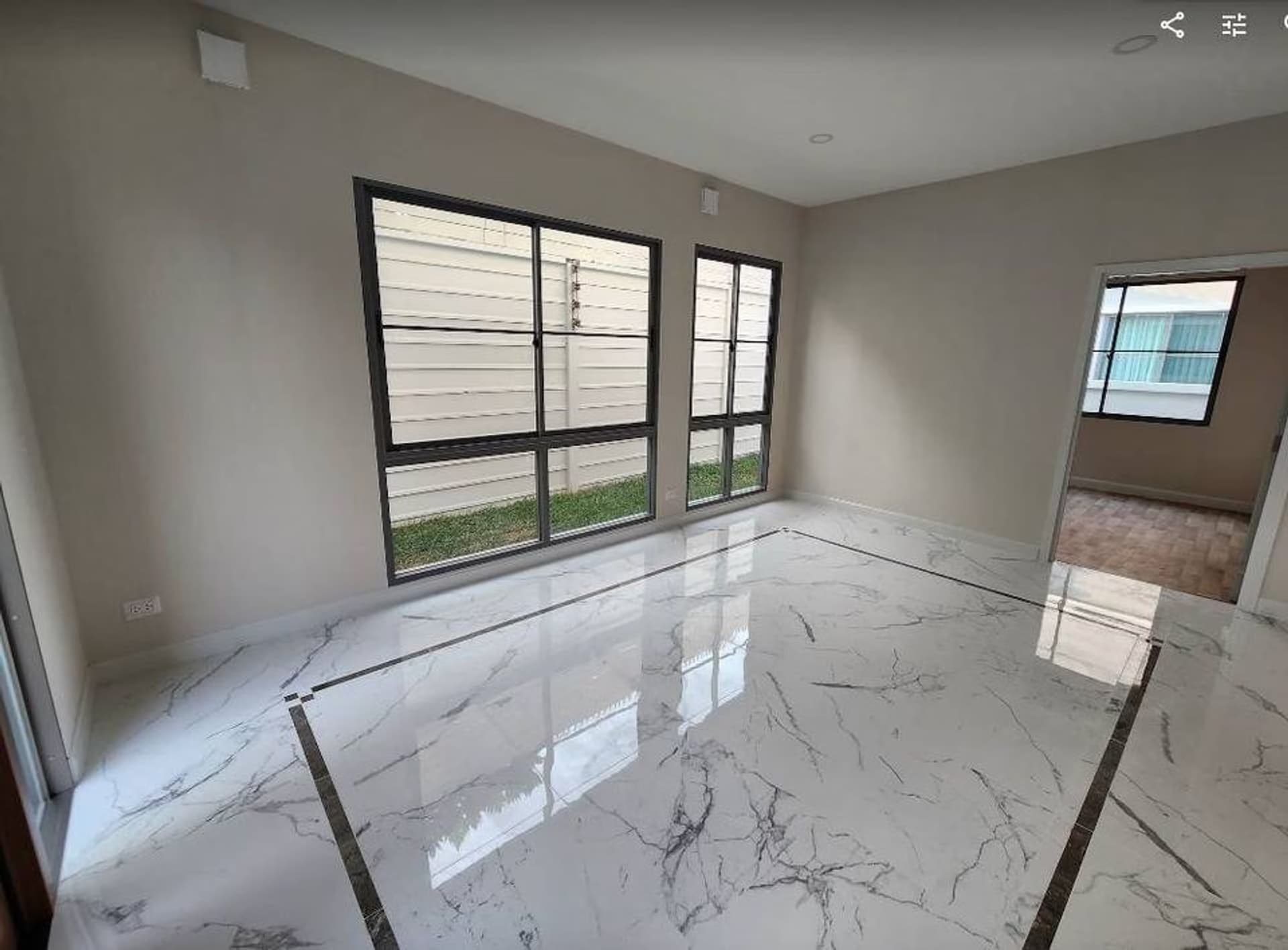 4 Bedroom House - Image 18