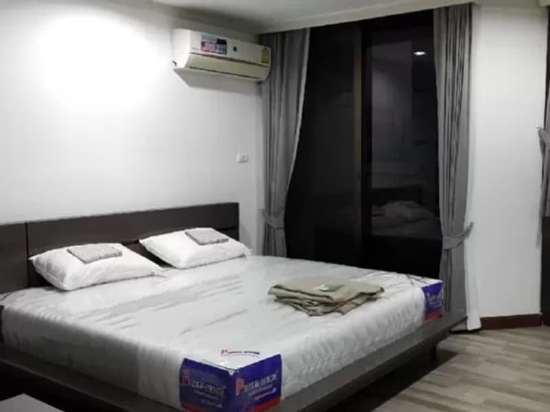 2 Bed Condo for Rent in Watthana