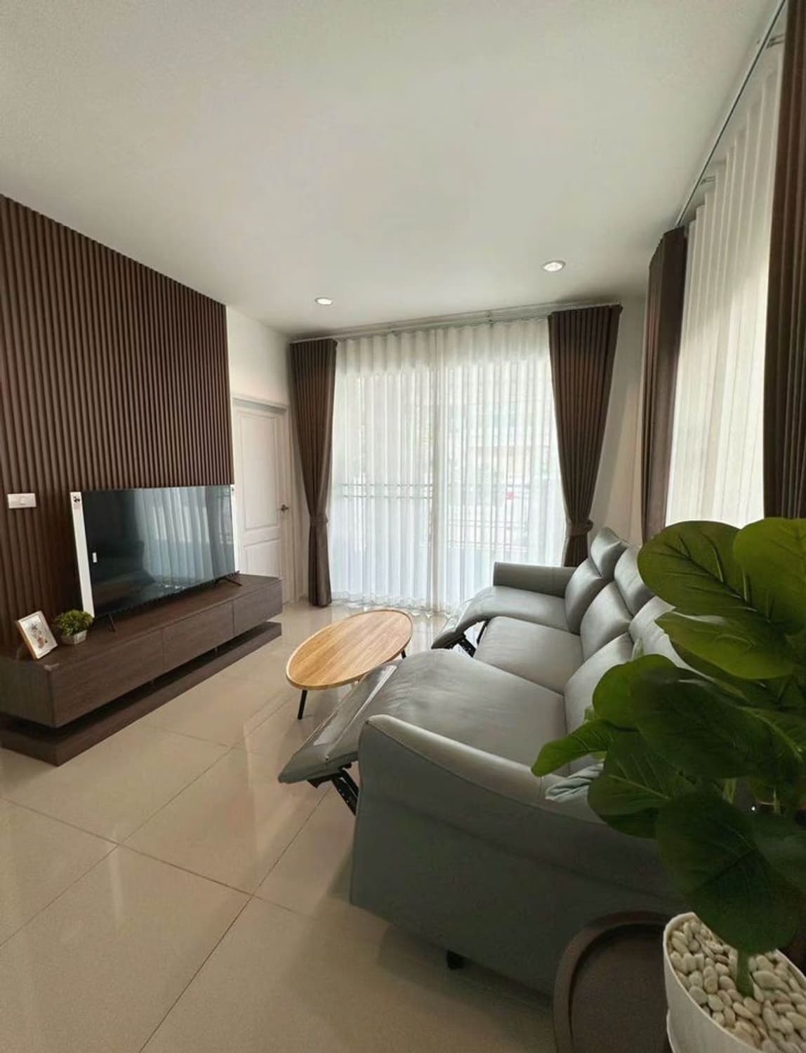 3 Bed House for Rent in undefined - Image 2