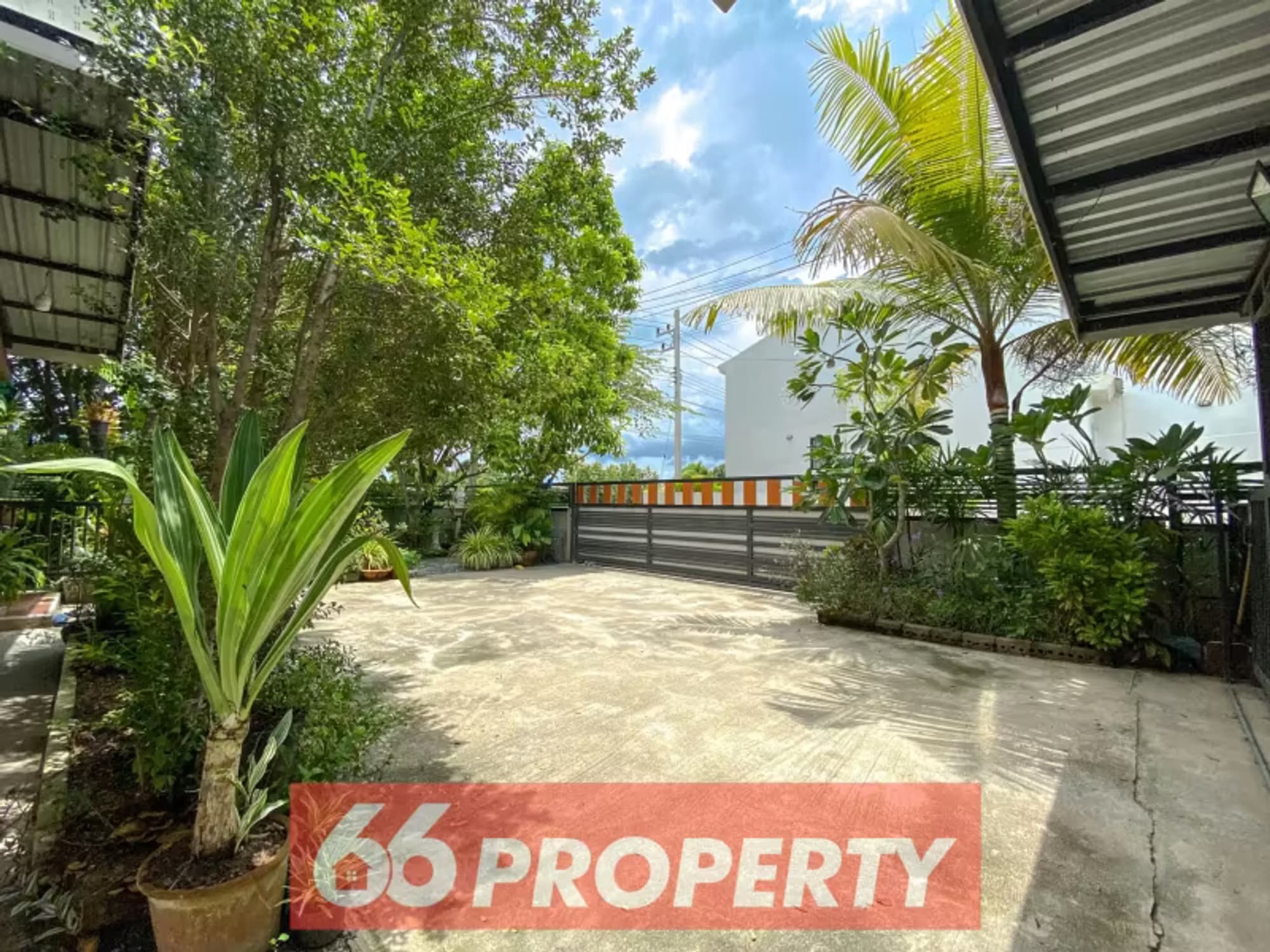 2 Bedroom House - Image 4