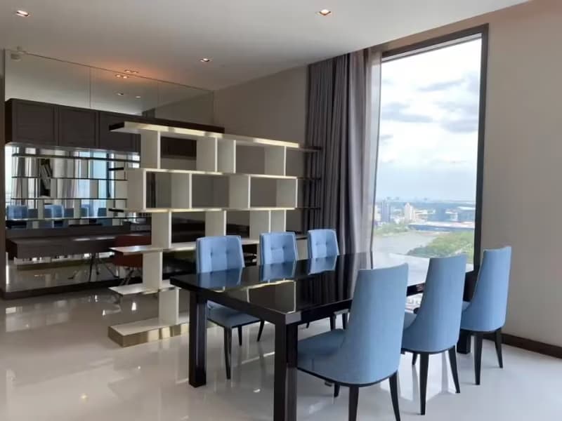Q1 Sukhumvit Condo by Q House