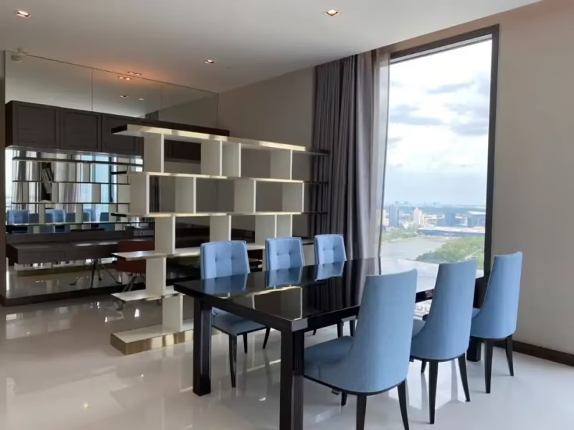 Q1 Sukhumvit Condo by Q House - Image 27