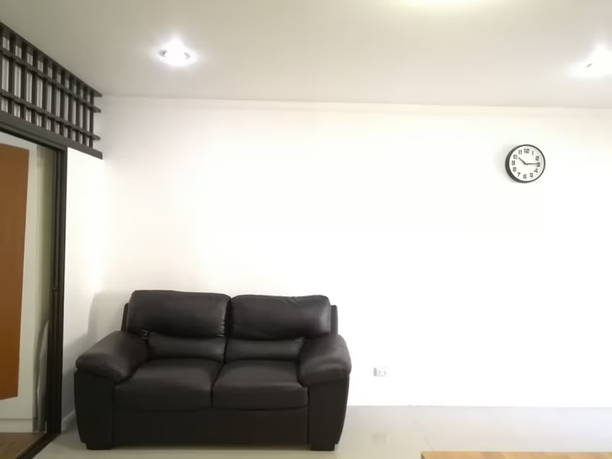  - Image 3
