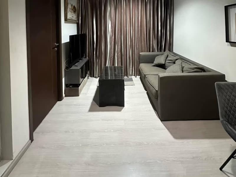 2 Bed Condo for Rent in Ratchathewi