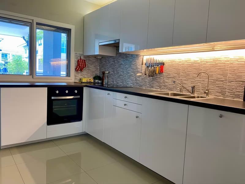 House for Sale in Chai Sathan, Saraphi.