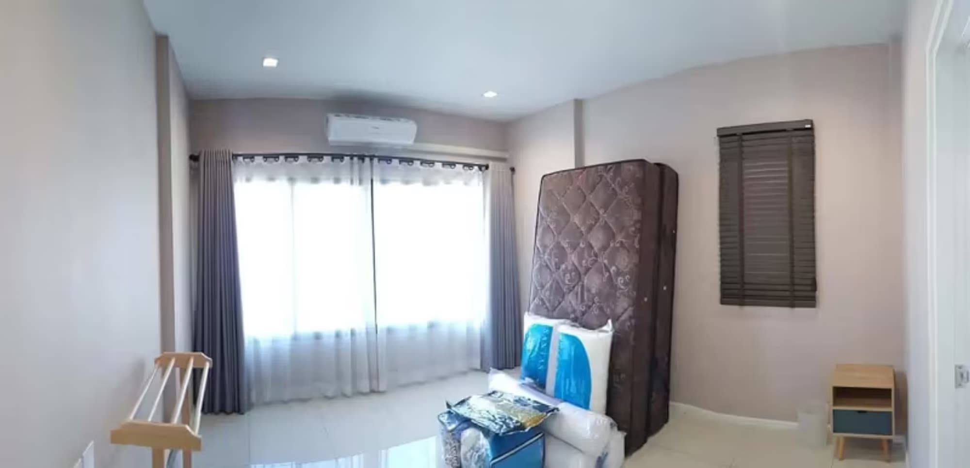 2 Bedroom House - Image 11