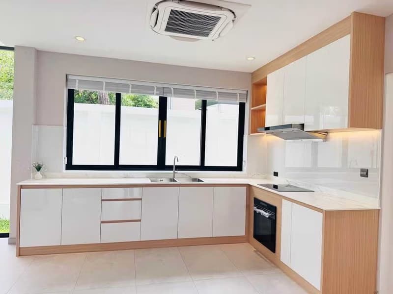 4 Bed House for Rent in Mueang Chiang Mai District