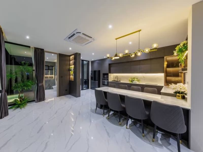 4 Bed House for Rent and Sale in Mueang Chiang Mai