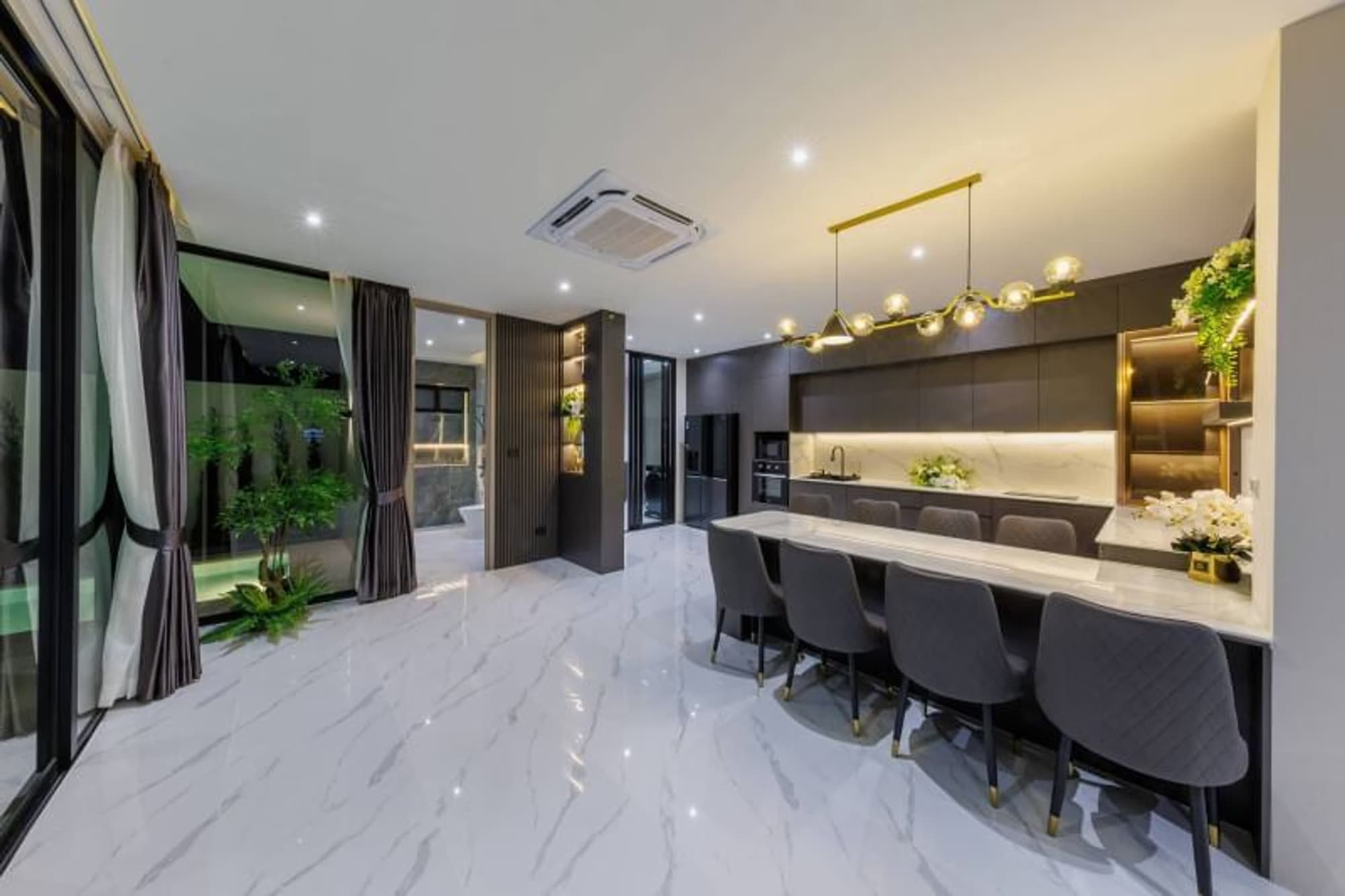 4 Bed House for Rent and Sale in Mueang Chiang Mai - Image 5