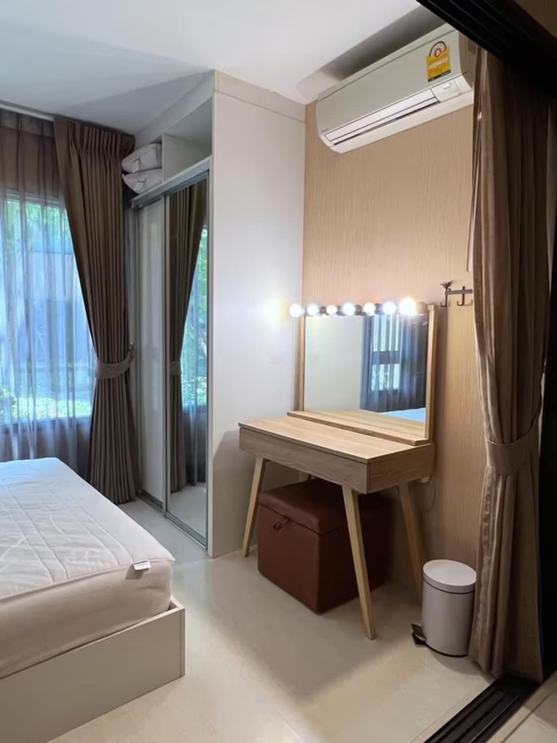 1 Bedroom Condo - Image 1